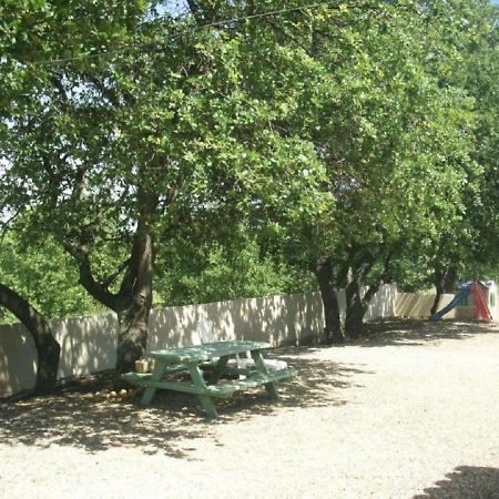 Lezignan-la-Cebe Les Chenes De Da-Li Bed & Breakfast エクステリア 写真