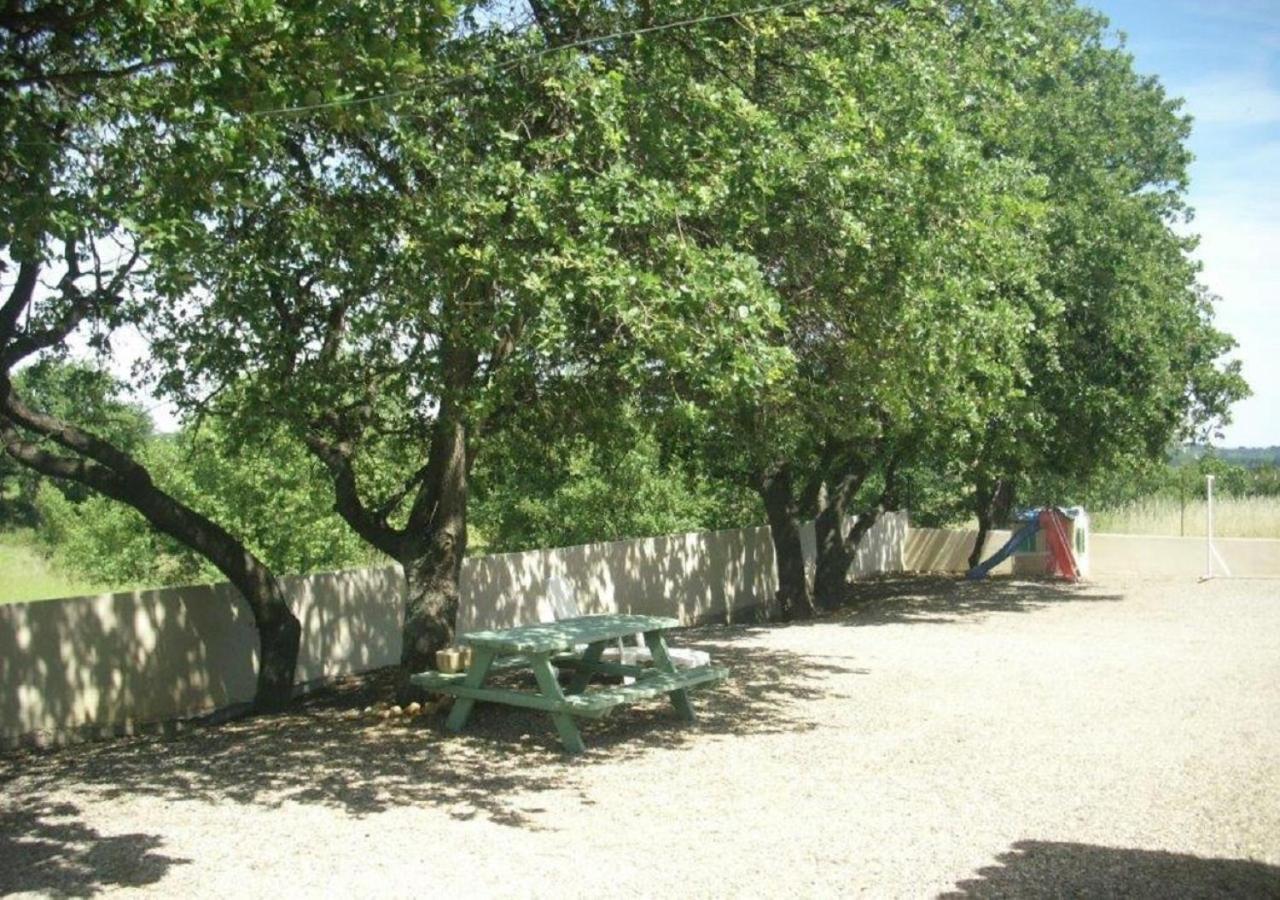 Lezignan-la-Cebe Les Chenes De Da-Li Bed & Breakfast エクステリア 写真
